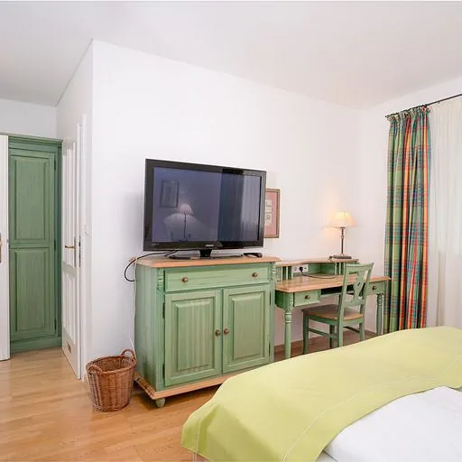 Zimmer - GASTHOF & PENSION "ZUM GREIF"